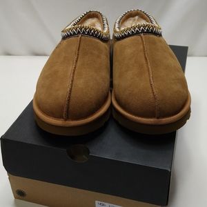 UGG Tasman Slipper in Chestnut